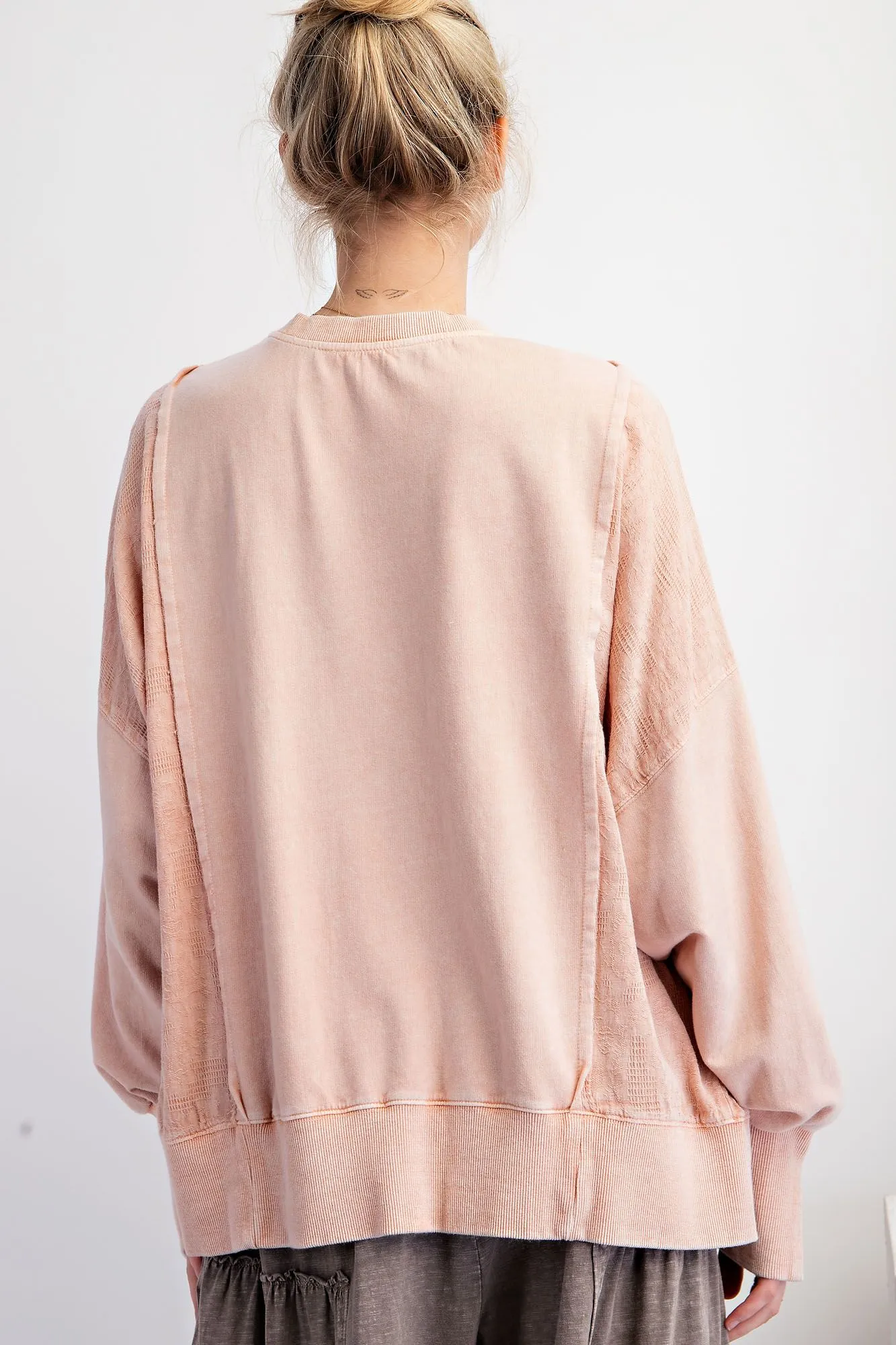 Lacey Details Mineral Wash Pullover - Peach